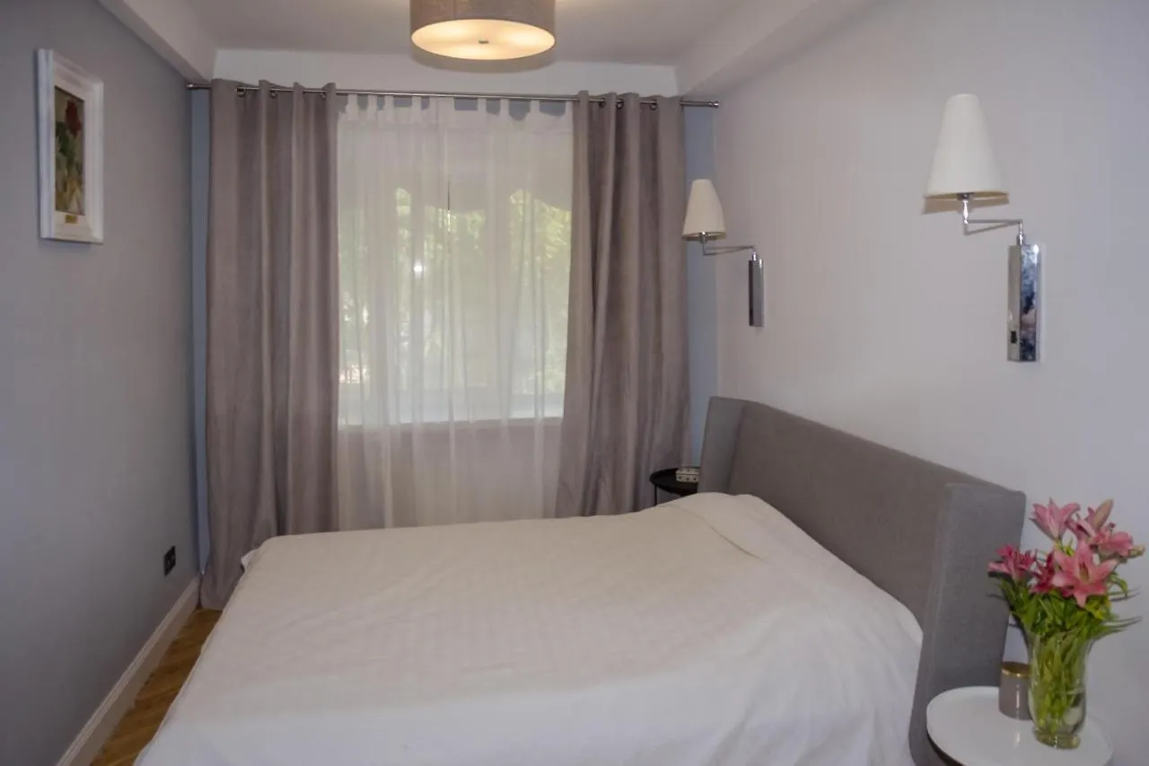 Charming Apartment In The Heart Of The City Near The Botanical Garden Киев 0*,  Украина