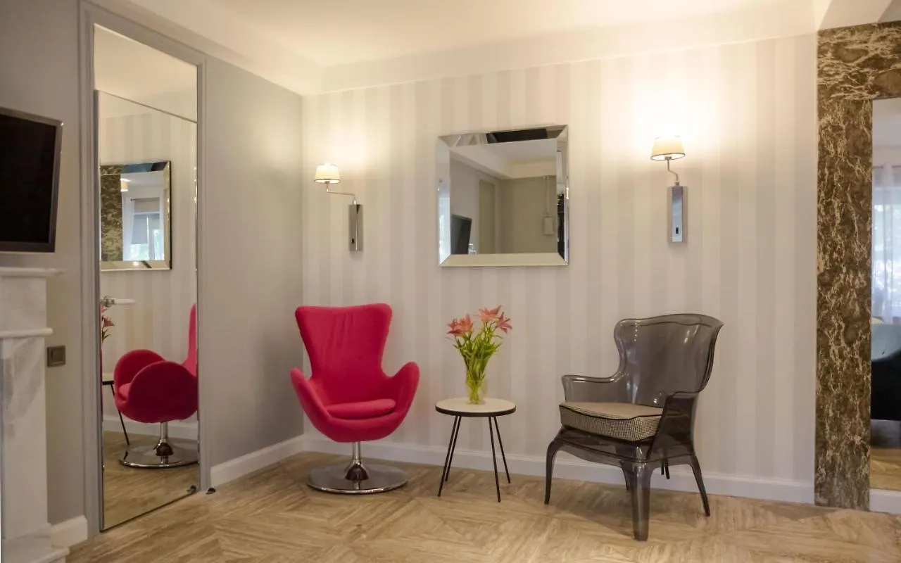 Charming Apartment In The Heart Of The City Near The Botanical Garden Киев Украина