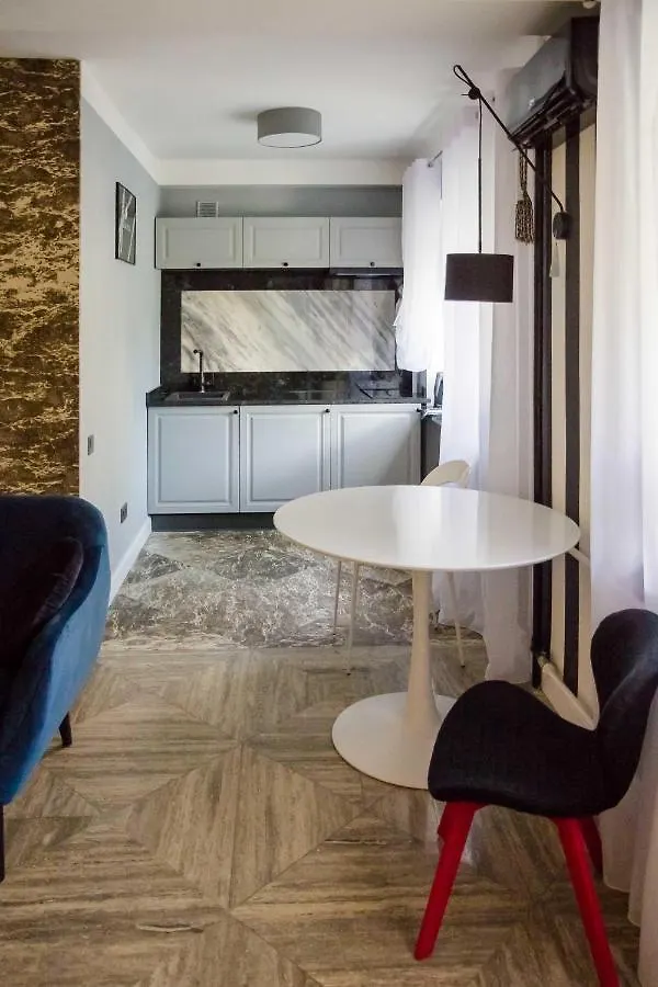 Charming Apartment In The Heart Of The City Near The Botanical Garden Киев Украина